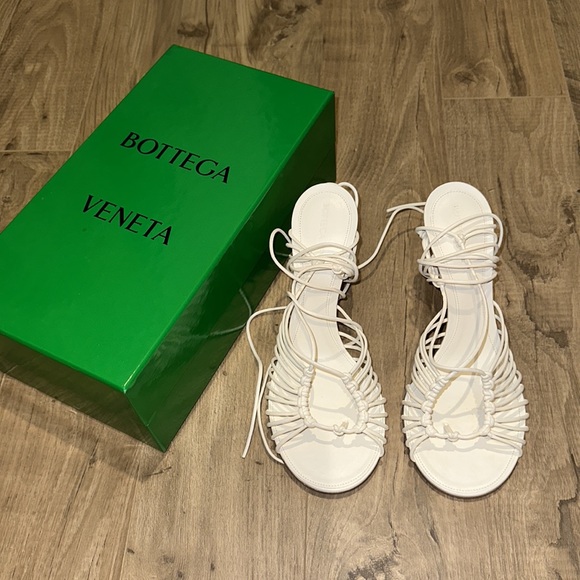 Bottega Veneta Dot Lace Up Sandals - Picture 5 of 10